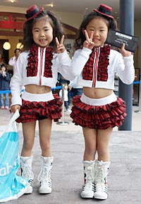 �r���{����