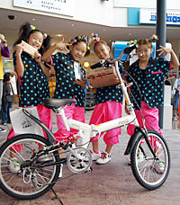 �D���F��Roy��