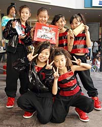 ���D���FSTAR BUKER'S