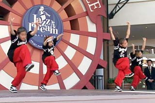 ���q������